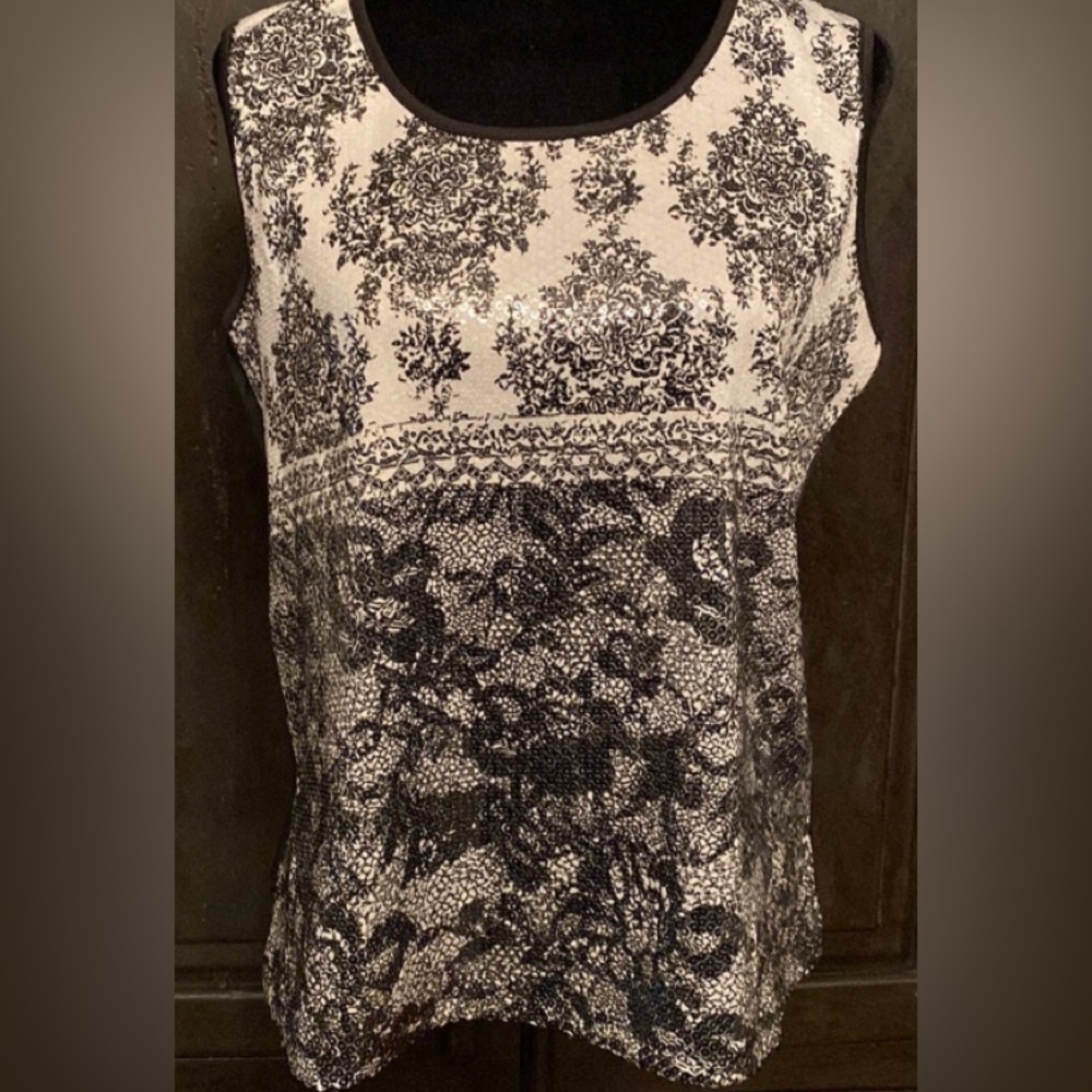 Covington sequence black & white tank top. Size medium
